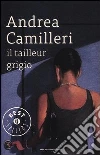 Il tailleur grigio Il tailleur grigio